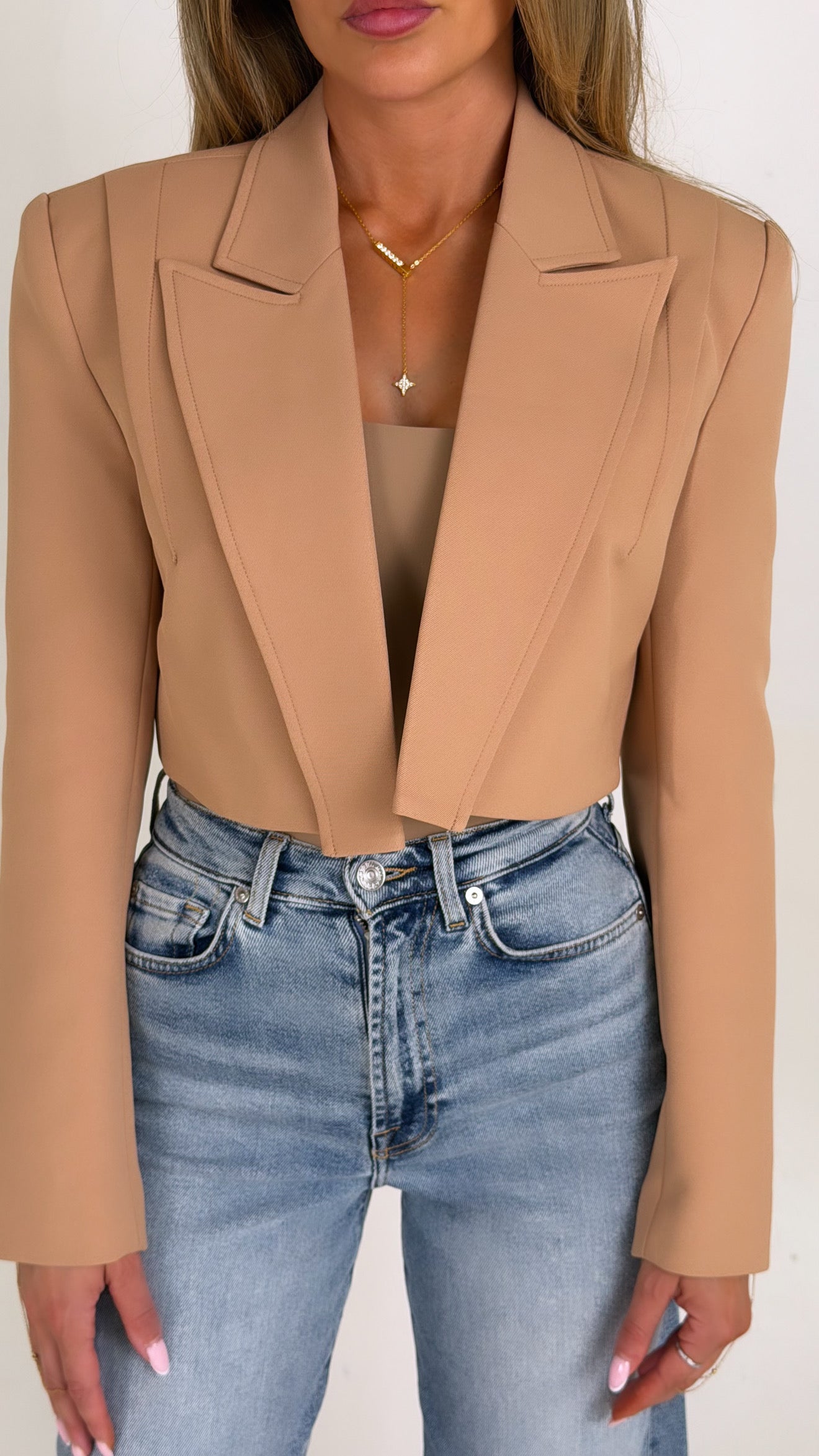 Cropped blazer in Camel